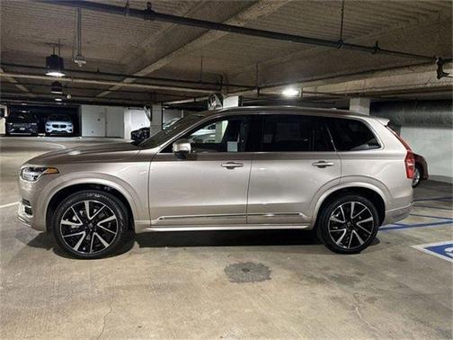 2024 Volvo XC90 B6 Plus Bright Theme 7-Seater