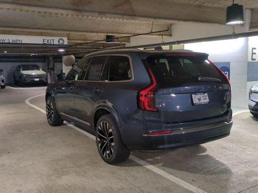Denim Blue Metallic 2026 Volvo XC90 Plug-In Hybrid T8 Ultra 7-Seater