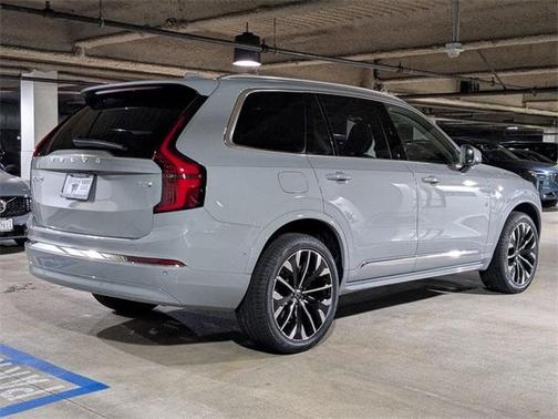 2025 Volvo XC90 Plug-In Hybrid T8 Ultra 7-Seater