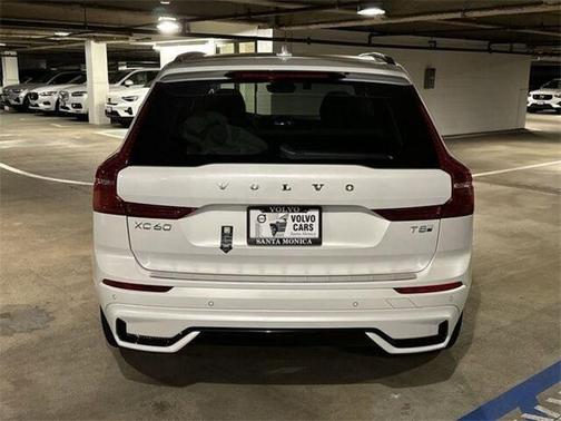 2025 Volvo XC60 Plug-In Hybrid T8 Plus