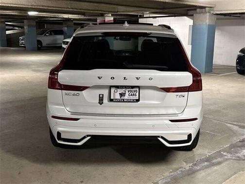 2025 Volvo XC60 Plug-In Hybrid T8 Core