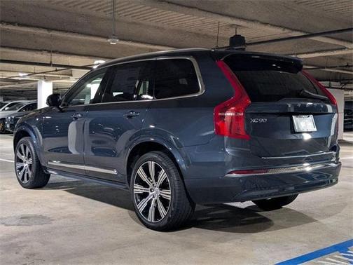 2025 Volvo XC90 B6 Ultra