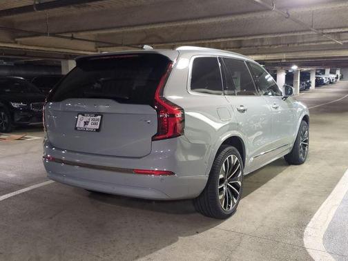 2026 Volvo XC90 Plug-In Hybrid T8 Plus 6-Seater