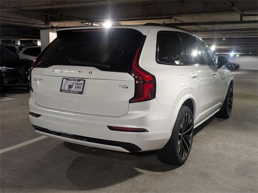 2026 Volvo XC90 Plug-In Hybrid T8 Ultra Dark Theme 7-Seater