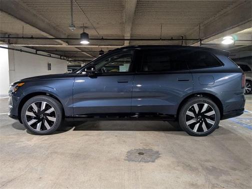 2025 Volvo EX90 Twin Motor Performance Plus 6-Seater