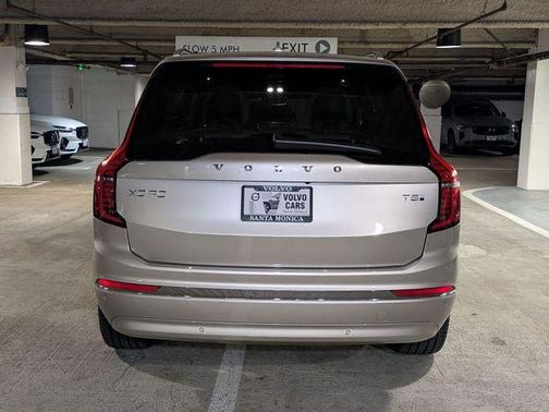 Bright 2026 Volvo XC90 Plug-In Hybrid T8 Plus 7-Seater