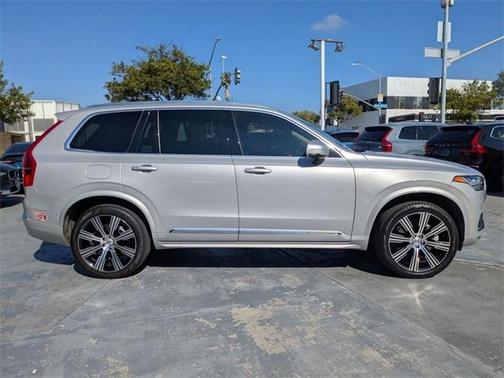2024 Volvo XC90 Recharge Plug-In Hybrid T8 Plus Bright Theme 7 Passenger