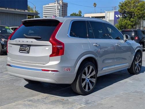 2024 Volvo XC90 Recharge Plug-In Hybrid T8 Plus Bright Theme 7 Passenger