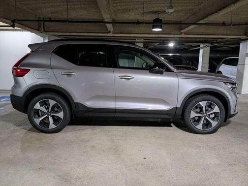 2026 Volvo XC40 B5 Core