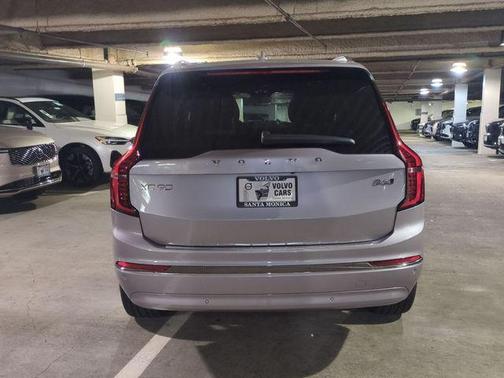 2026 Volvo XC90 B6 Plus 7-Seater