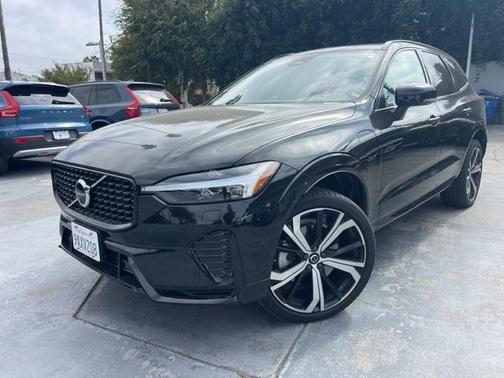 2022 Volvo XC60 Recharge Plug-In Hybrid T8 R-Design Extended Range