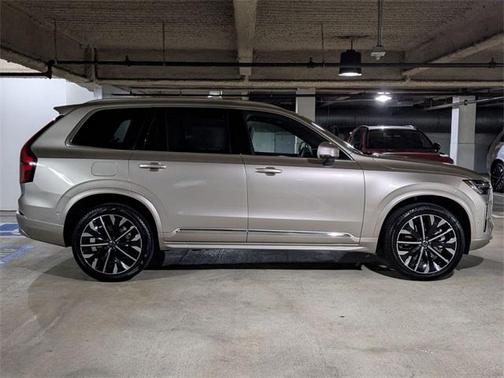 2025 Volvo XC90 Plug-In Hybrid T8 Plus 6-Seater