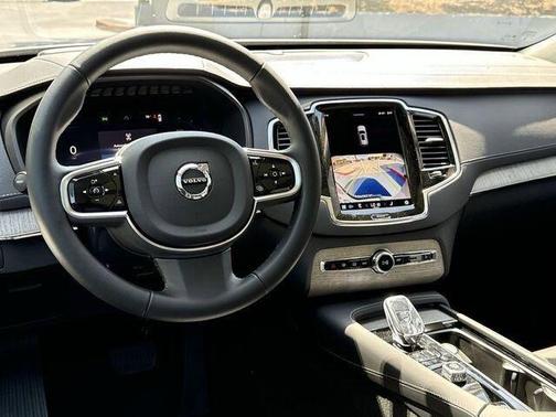 2024 Volvo XC90 Recharge Plug-In Hybrid T8 Ultimate Bright Theme 7-Seater