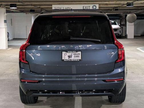Denim Blue Metallic 2026 Volvo XC90 Plug-In Hybrid T8 Ultra Dark Theme 6-Seater