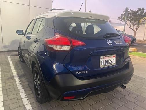 2019 Nissan Kicks SR