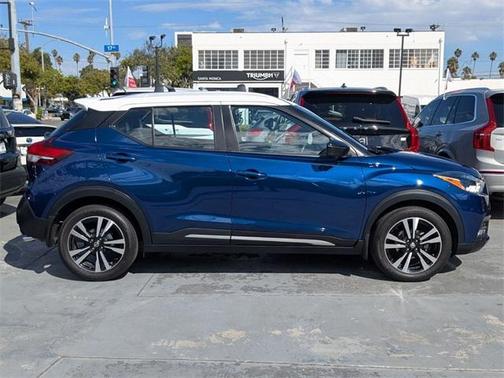 2019 Nissan Kicks SR