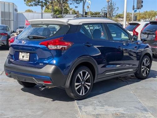 2019 Nissan Kicks SR