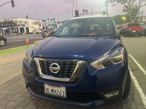 2019 Nissan Kicks SR