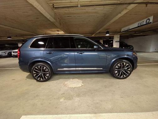 2026 Volvo XC90 Plug-In Hybrid T8 Plus 7-Seater