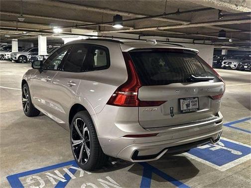 2025 Volvo XC60 Plug-In Hybrid T8 Ultra