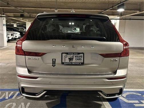 2025 Volvo XC60 Plug-In Hybrid T8 Ultra