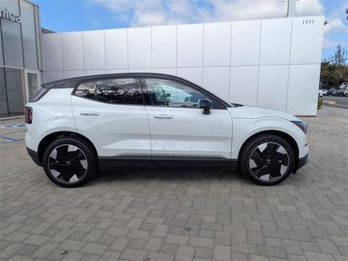 2025 Volvo EX30 Twin Motor Plus