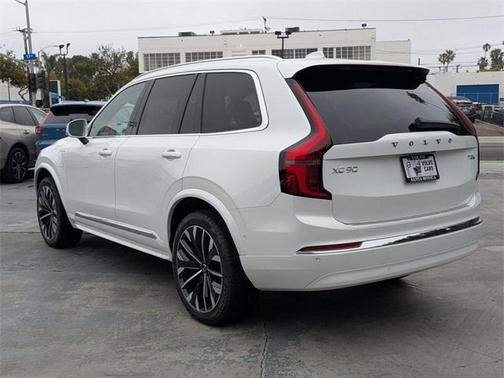 2025 Volvo XC90 Plug-In Hybrid T8 Ultra 7-Seater