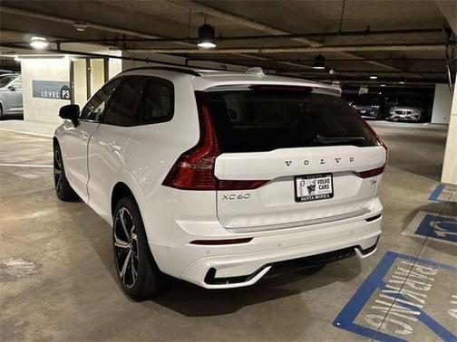 2025 Volvo XC60 Plug-In Hybrid T8 Ultra