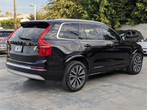 2022 Volvo XC90 T5 Momentum 7 Passenger
