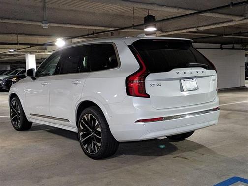 2026 Volvo XC90 B6 Plus 6-Seater