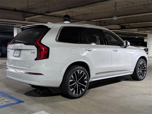 2026 Volvo XC90 B6 Plus 7-Seater