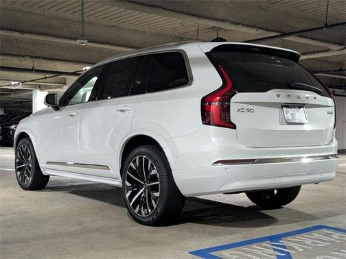 2026 Volvo XC90 B6 Plus 7-Seater