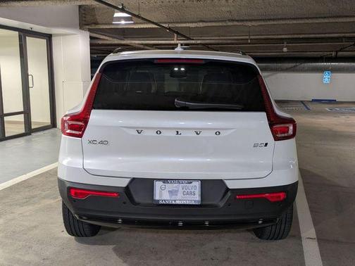 Crystal White 2026 Volvo XC40 B5 Plus