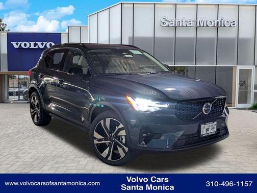 2026 Volvo XC40 B5 Ultra