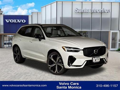 2025 Volvo XC60 B5 Ultra