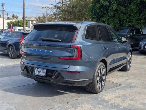 2025 Volvo EX90 Twin Motor Performance Ultra 6-Seater