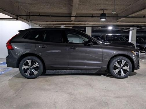 2025 Volvo XC60 Plug-In Hybrid T8 Plus
