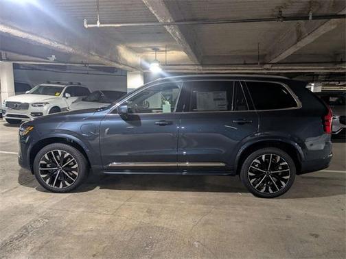 2026 Volvo XC90 Plug-In Hybrid T8 Plus 7-Seater