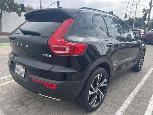 2019 Volvo XC40 T5 R-Design