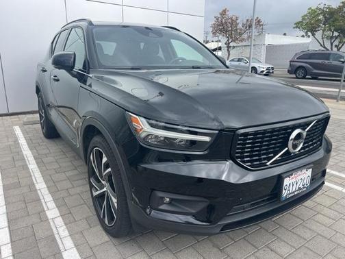 2019 Volvo XC40 T5 R-Design
