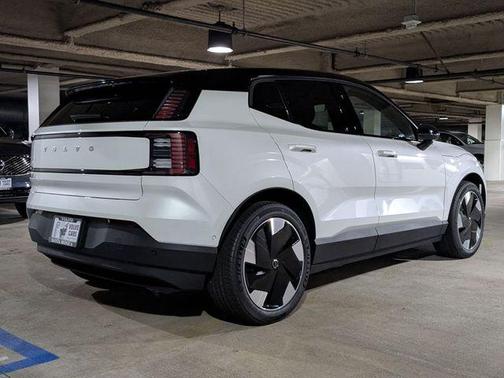 2025 Volvo EX30 Twin Motor Ultra