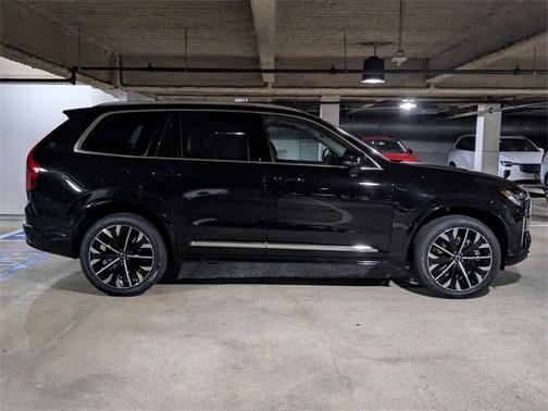 2025 Volvo XC90 Plug-In Hybrid T8 Ultra 6-Seater