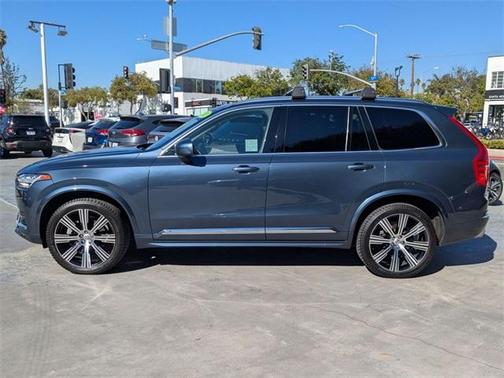 2021 Volvo XC90 T6 Inscription 7 Passenger