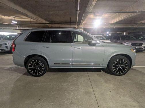 2026 Volvo XC90 Plug-In Hybrid T8 Plus 7-Seater