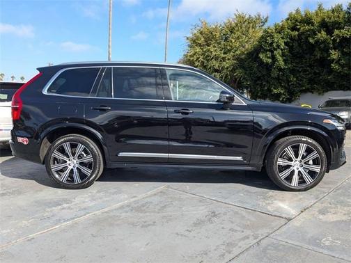 2024 Volvo XC90 Recharge Plug-In Hybrid T8 Ultimate Bright Theme 7-Seater