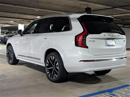 2026 Volvo XC90 B5 Plus 7-Seater