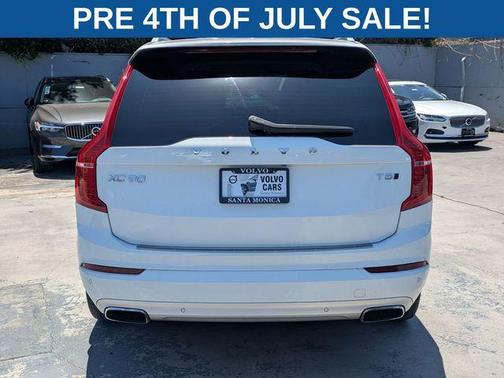Ice White 2020 Volvo XC90 T5 Momentum 7 Passenger
