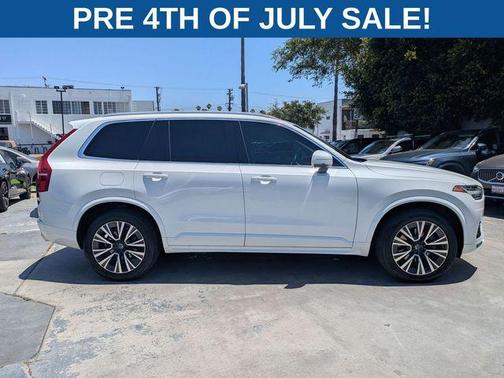 Ice White 2020 Volvo XC90 T5 Momentum 7 Passenger