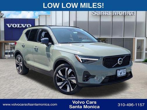 Sage Green Metallic 2025 Volvo XC40 B5 Ultra Dark Theme