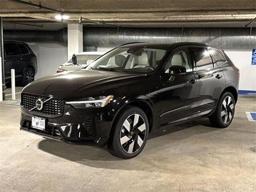 2025 Volvo XC60 Plug-In Hybrid T8 Plus
